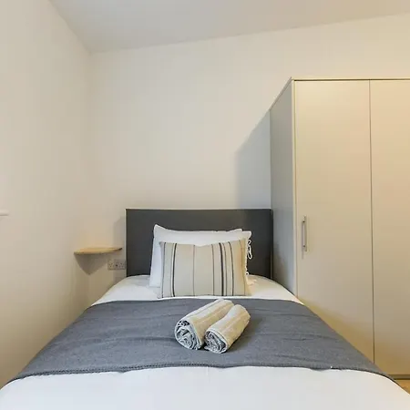 Four Bedroom House Between Clane And Sallins Apartamento *